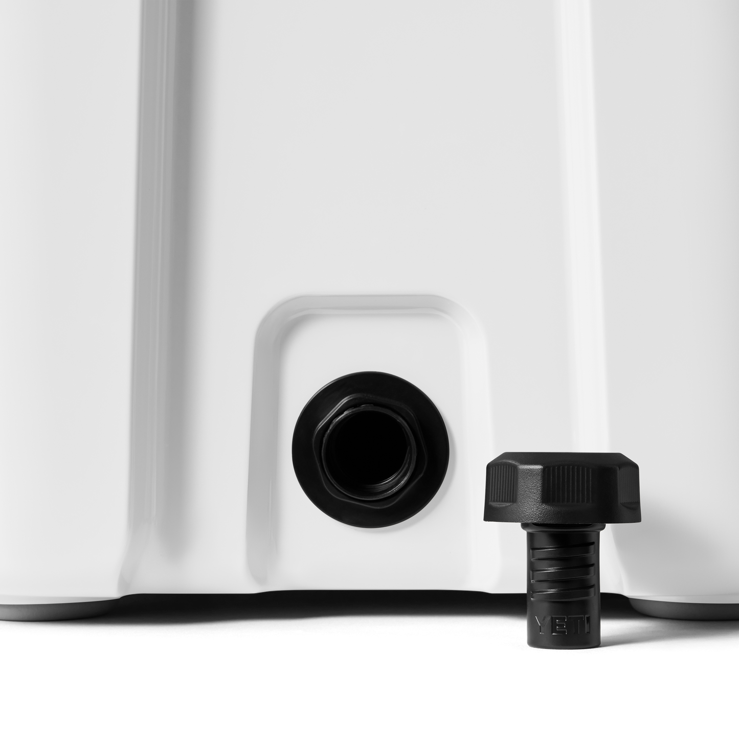 YETI Roadie 24 2.0 Hard Cooler | White