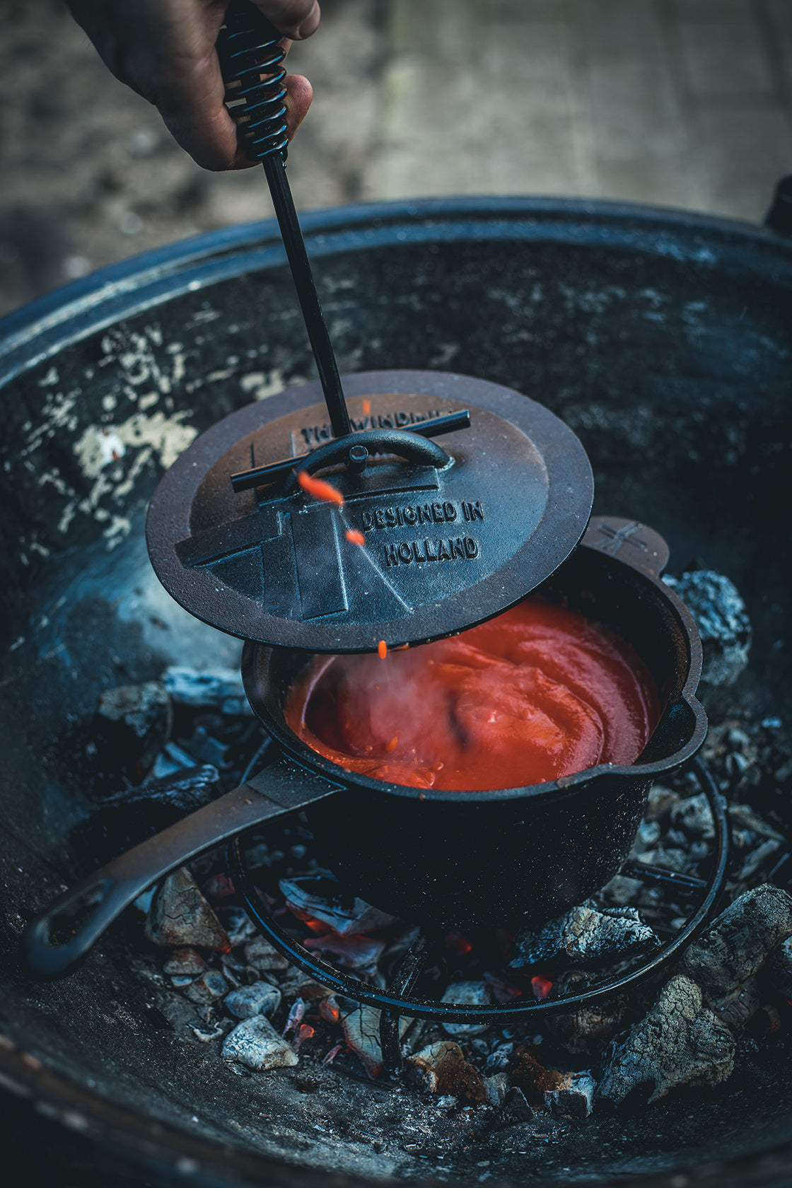 The Windmill - deksellifter voor Dutch oven