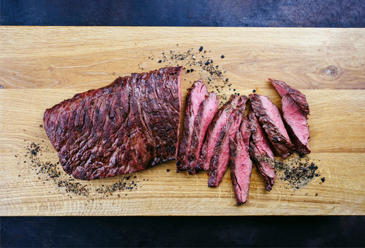 Zo maak én snijd je de perfecte bavette (zonder taai vlees)