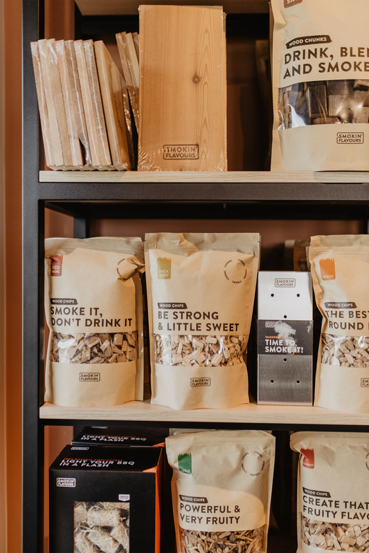 Rookhout voor je kamado: chips, chunks, wood dust of cederhouten plankjes?