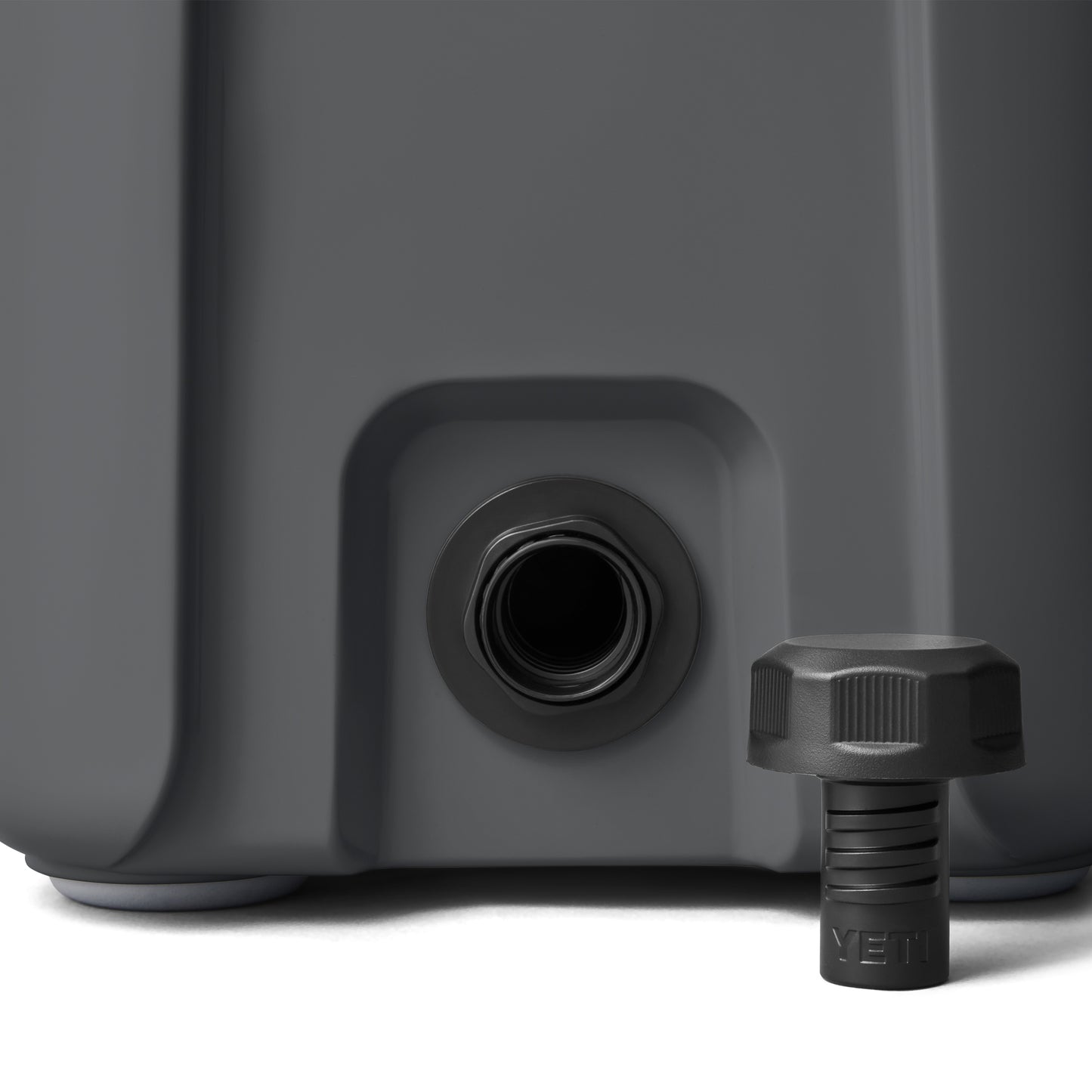 YETI Roadie 15 Hard Cooler | Charcoal