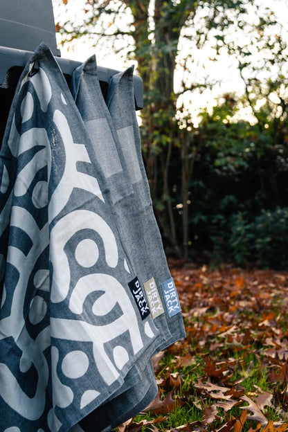 Dirty Jack | Kookdoek Charcoal | Desert Sand label