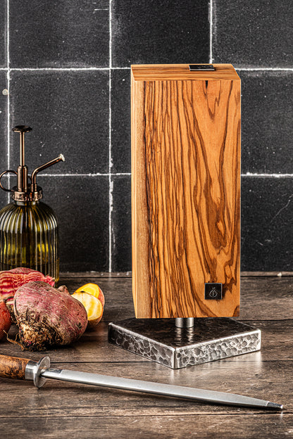 Forged Essentials Messenblok Magnetisch Roterend Olijfhout