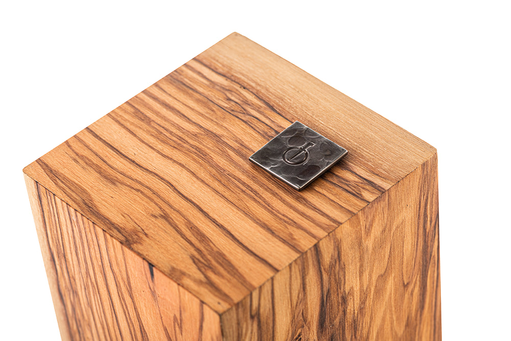 Forged Essentials Messenblok Magnetisch Roterend Olijfhout