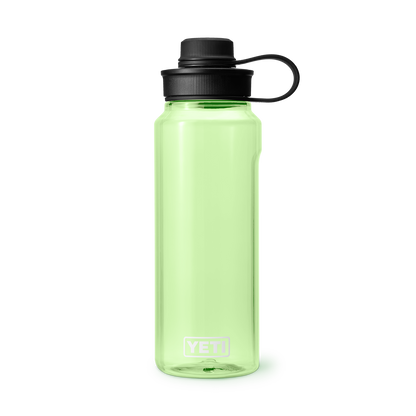 Voorkant Yeti Yonder waterfles van 1 liter met Yonder vaste dop in de kleur Key Lime met gesloten dop.