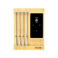 De meater Block Pro XL met 4 probes in de bamboe oplader. De oplader is voorzien van een OLED display.