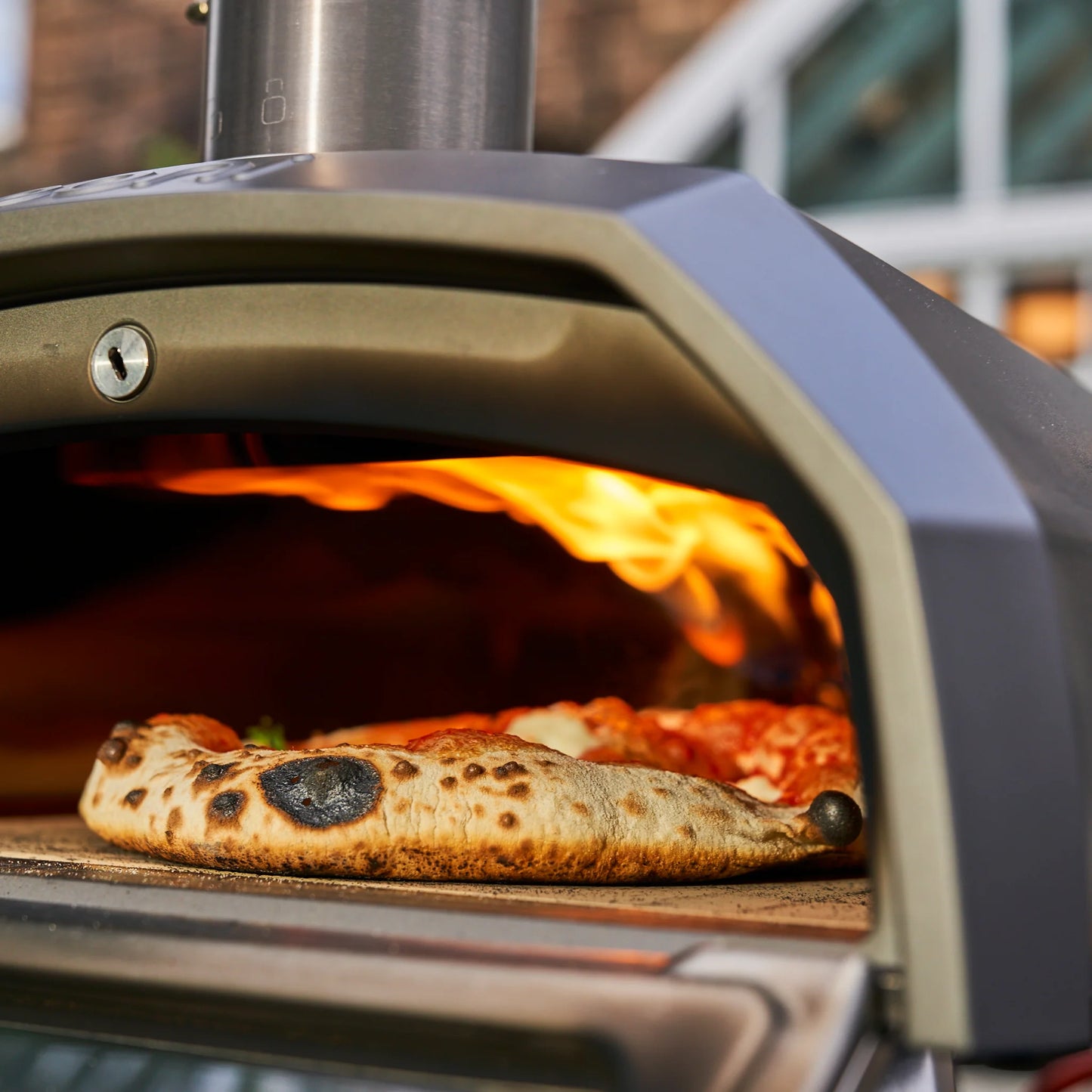Ooni Pizzaoven Karu 2 | hout of houtskool gestookt