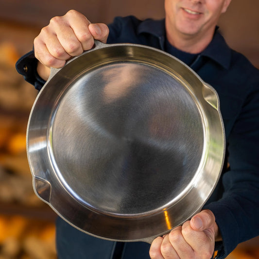 Pitmaster X Mirror Polished Skillet Cast Iron met 2 Handvatten 12 inch/30cm