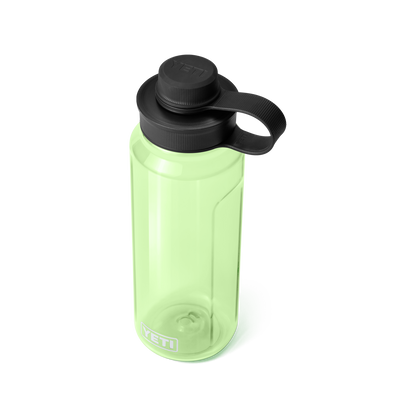 Bovenkant Yeti Yonder waterfles van 1 liter met Yonder vaste dop in de kleur Key Lime met gesloten dop.