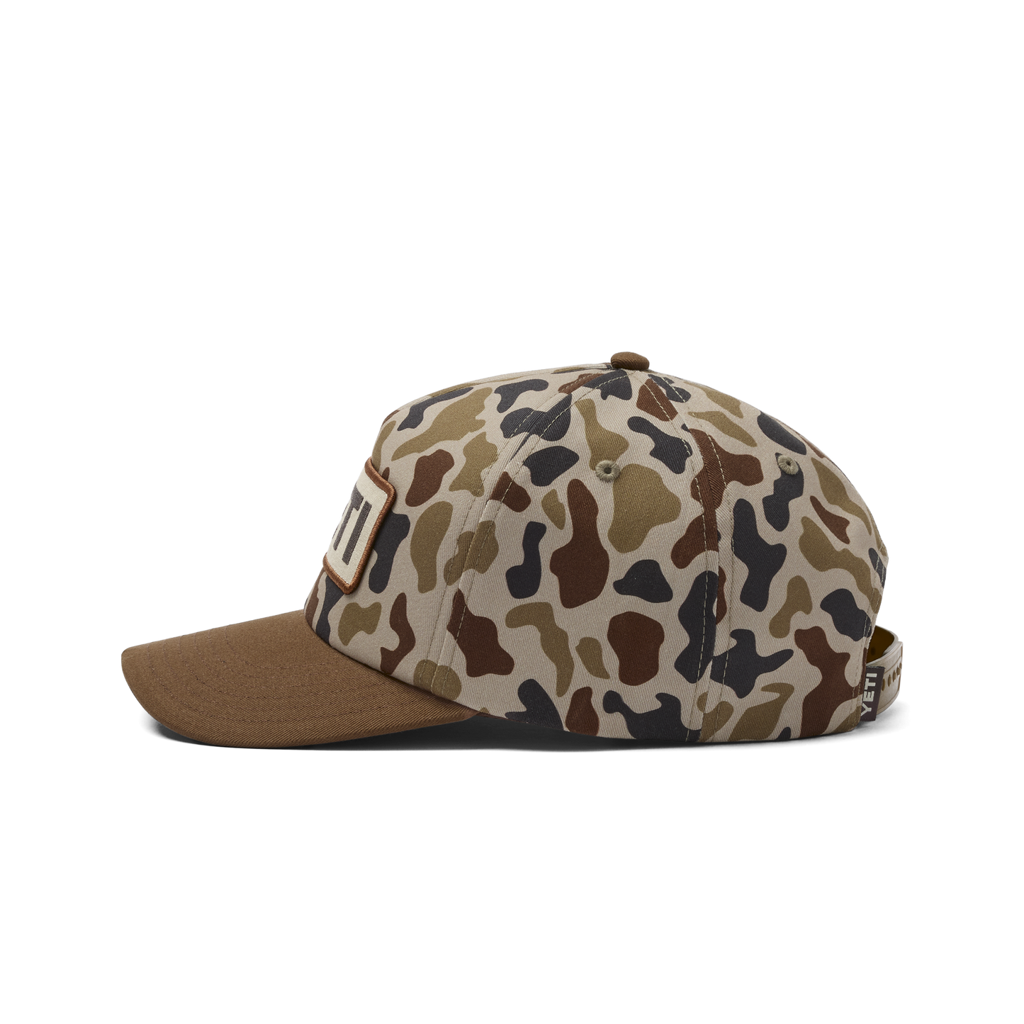 YETI Mid Pro Flat Brim Logo Badge Snapback | Wetlands Camo
