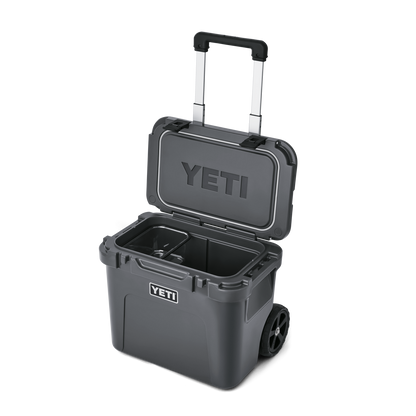 YETI Roadie 32 Wheeled Cooler | Charcoal