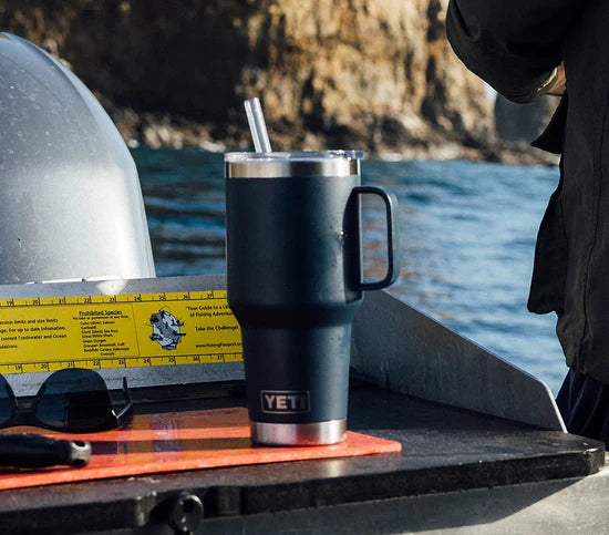 YETI Rambler Straw Mug with Straw Lid 35oz (994ml) | Navy