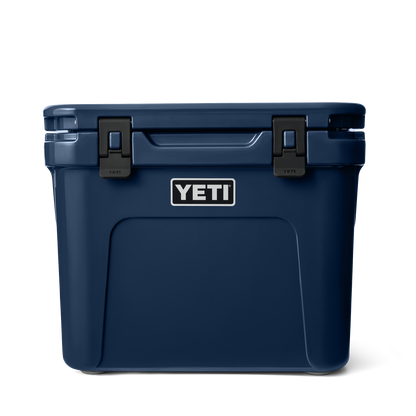 YETI Roadie 32 Wheeled Cooler | Navy