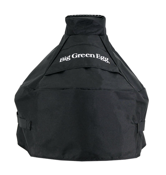 Een zwarte beschermhoes met het logo "Big Green Egg" erop, geschikt voor een kleinere kamado of barbecue. Het ontwerp is conisch en bedoeld voor bescherming tegen weersinvloeden.